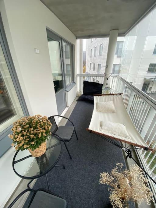Modern Two Bedroom Apartment Near Helsinki Airport Vantaa Exterior photo